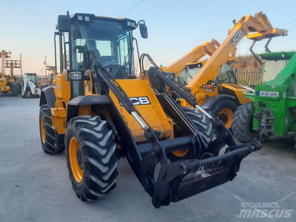 JCB 411 輪胎式裝載機