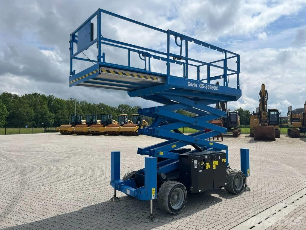 Genie GS 3369 DC 剪式升降機