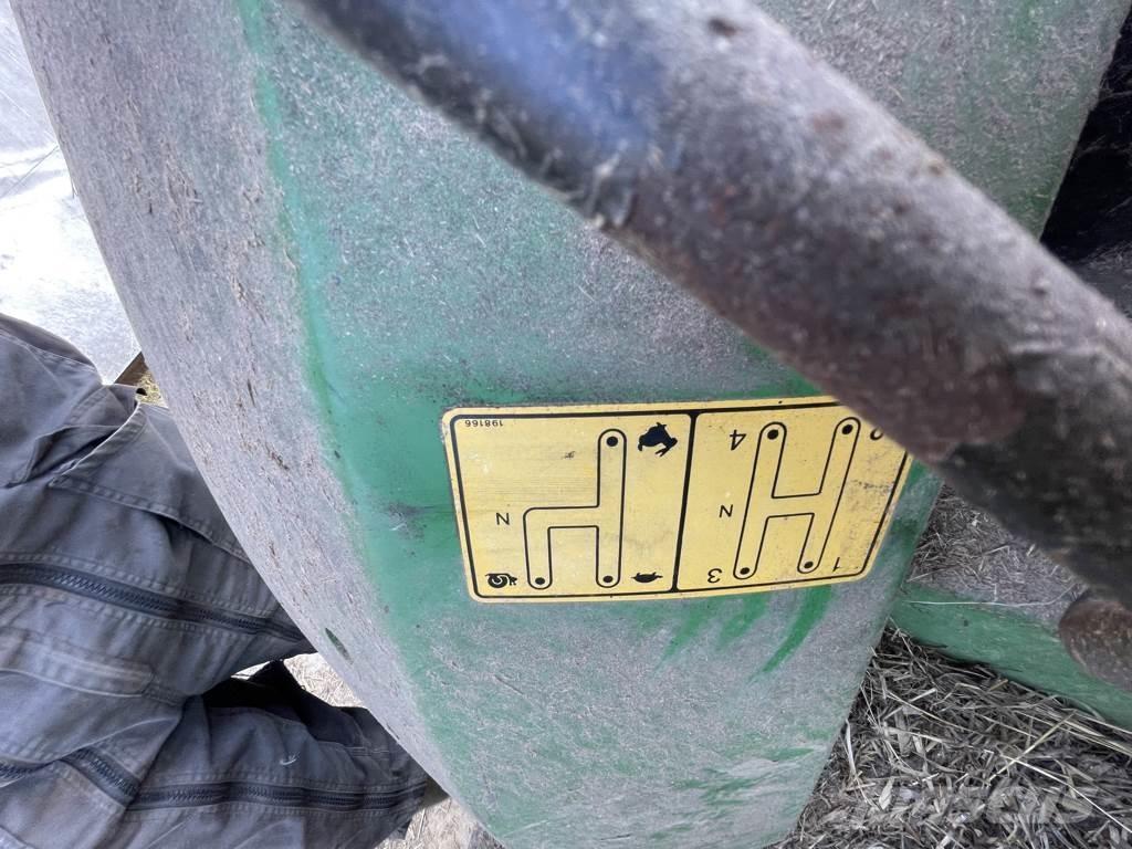 John Deere 5215 曳引機