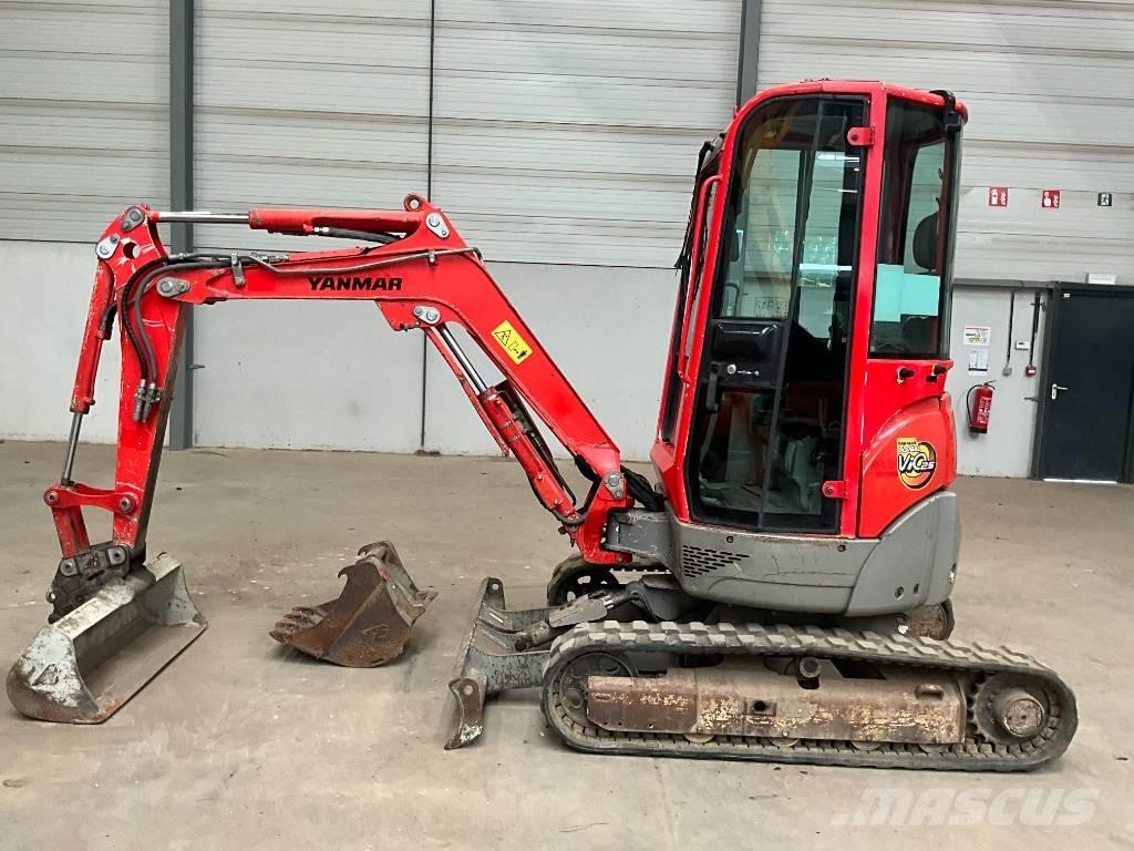 Yanmar Vio 25-4 小型挖土機/掘鑿機<7t(小型挖掘機)