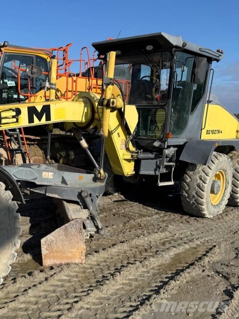 HBM BG140 TA-4 平土機