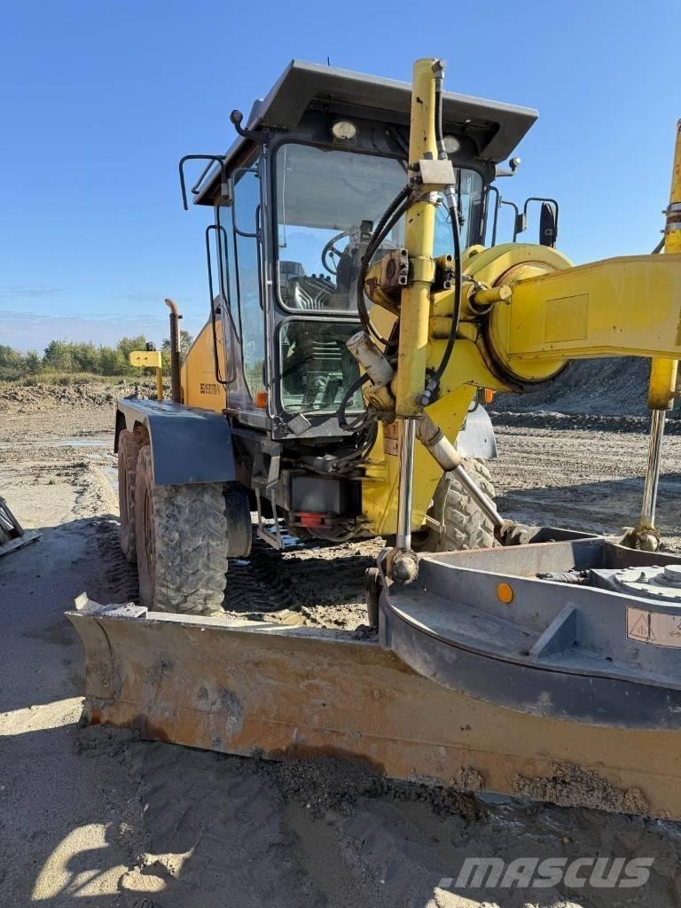 HBM BG140 TA-4 平土機