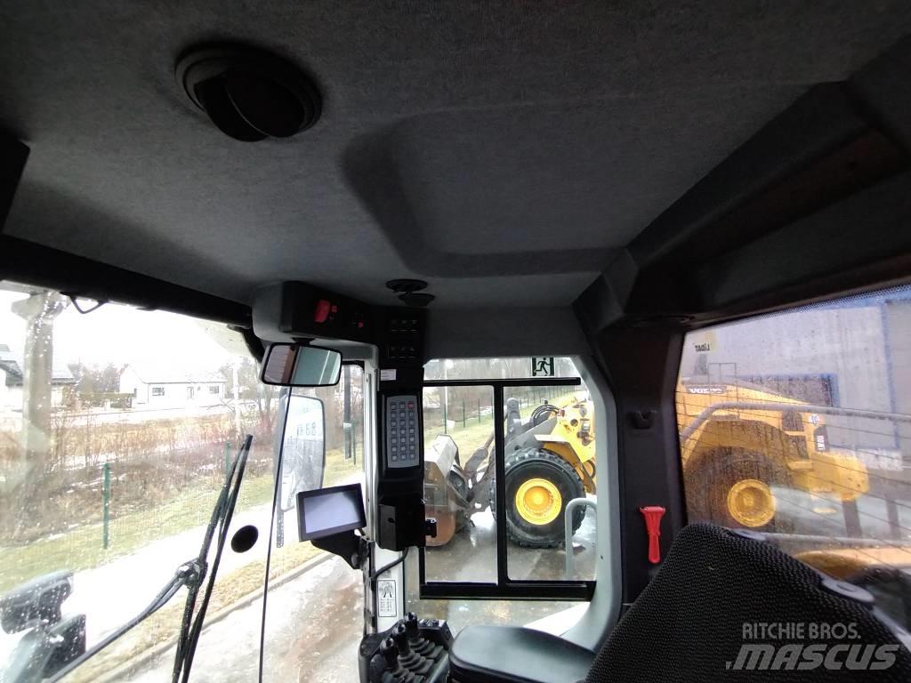 Liebherr L 556 輪胎式裝載機