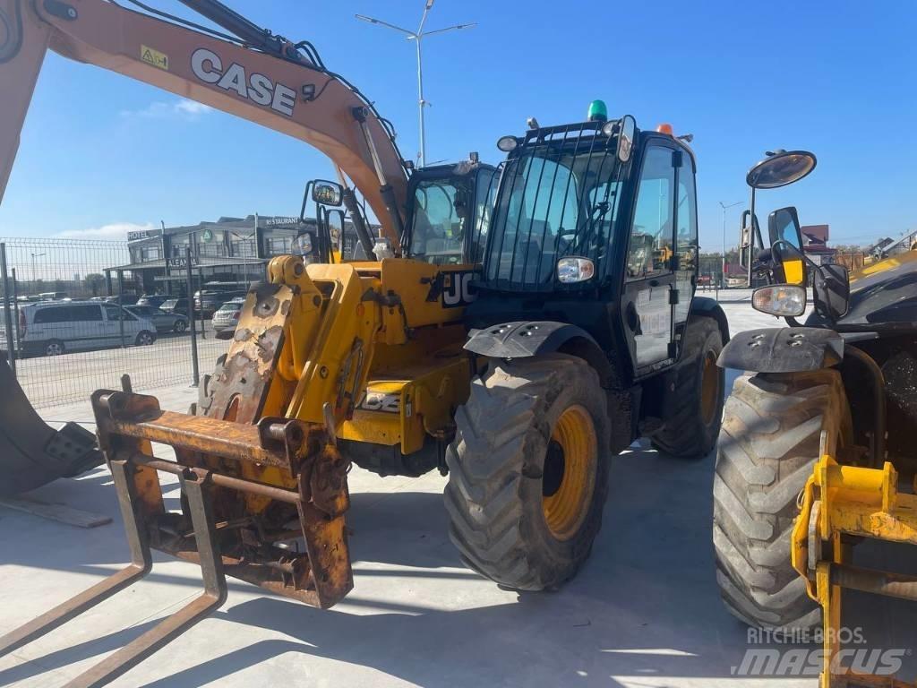 JCB 531-70 伸縮臂操作車