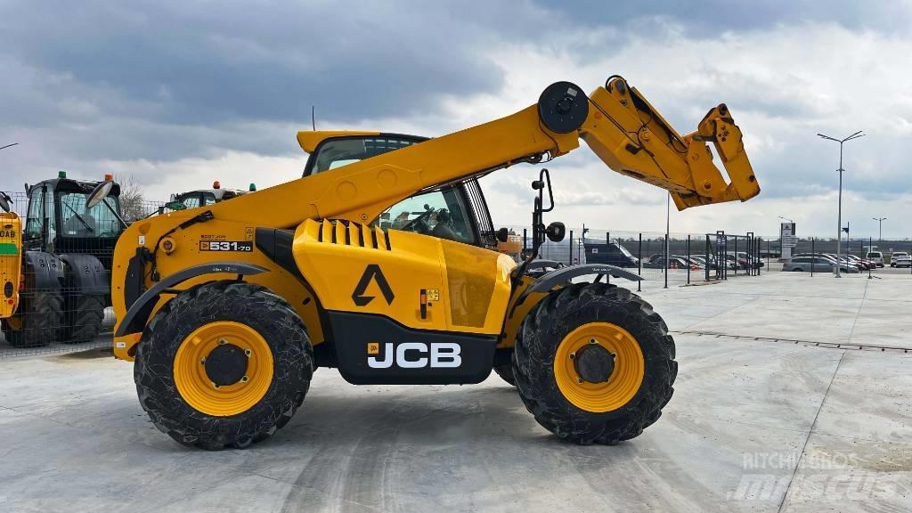 JCB 531-70 伸縮臂操作車