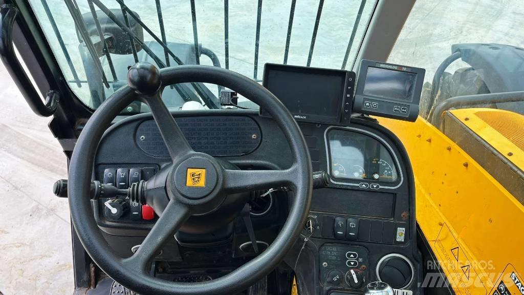 JCB 531-70 伸縮臂操作車