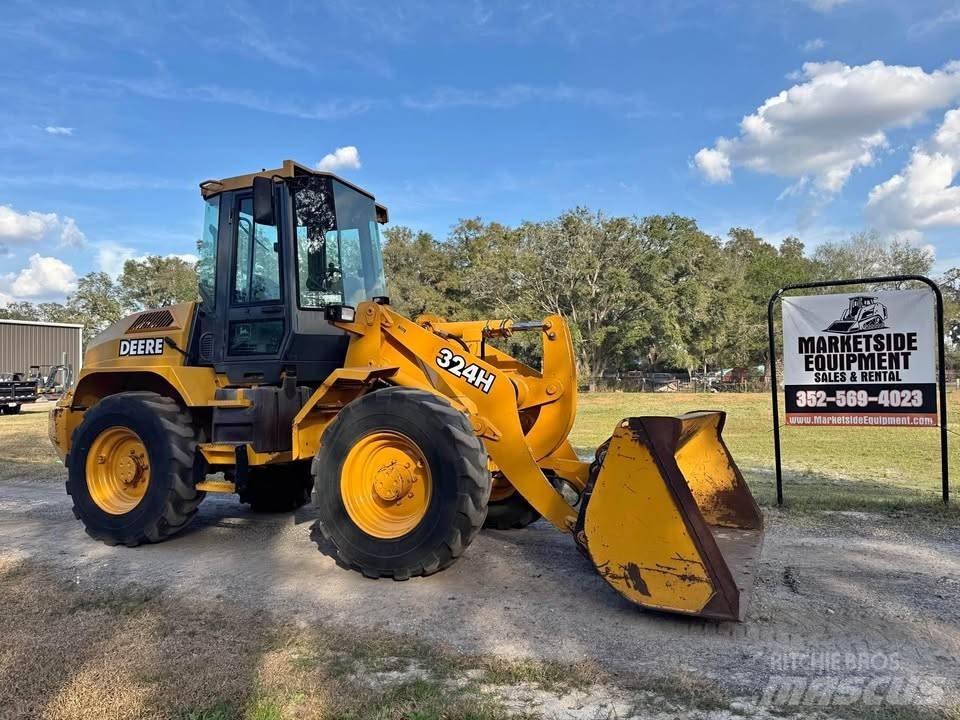 John Deere 324h 輪胎式裝載機
