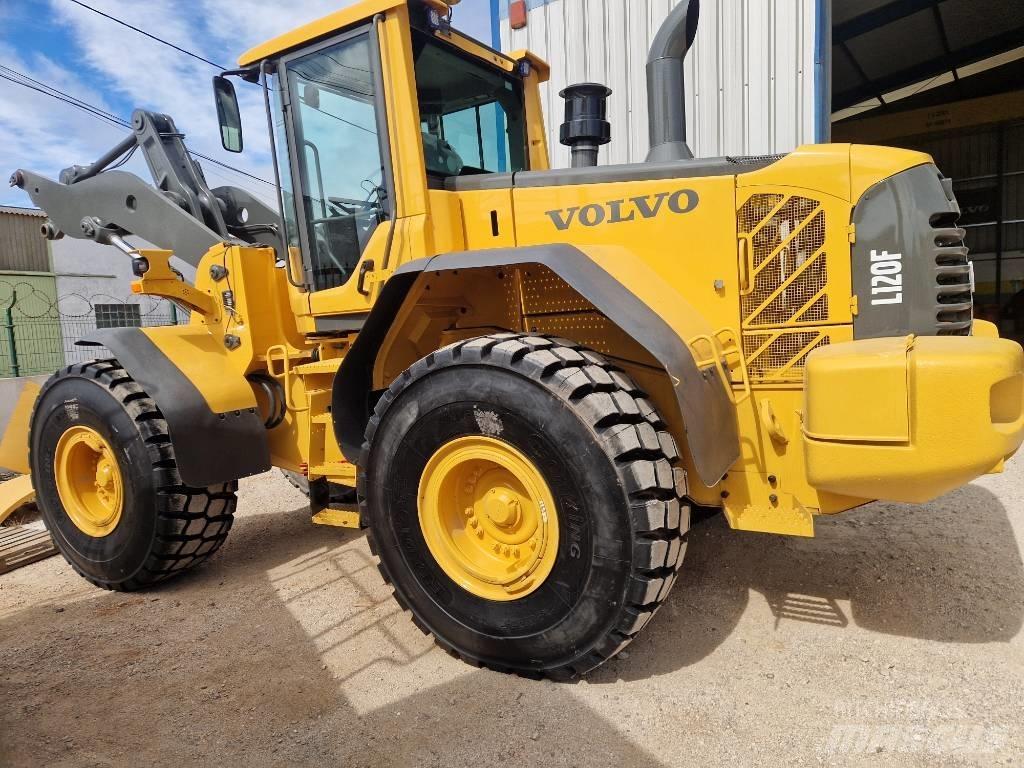 Volvo L 120 F 輪胎式裝載機