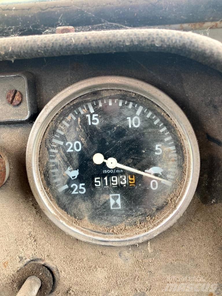Massey Ferguson 550 曳引機