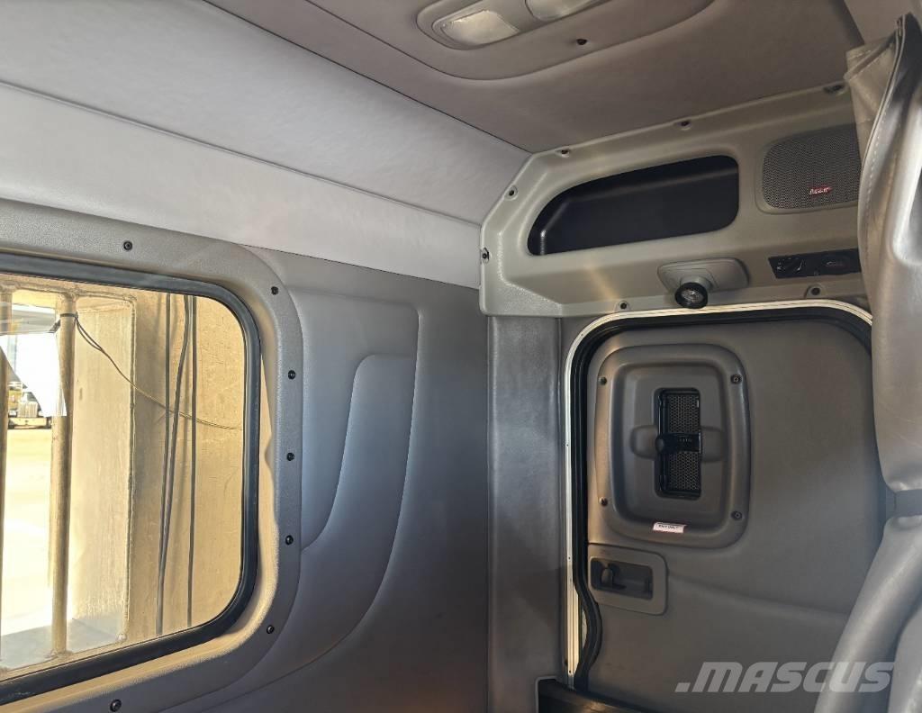 Peterbilt 389 曳引機組件