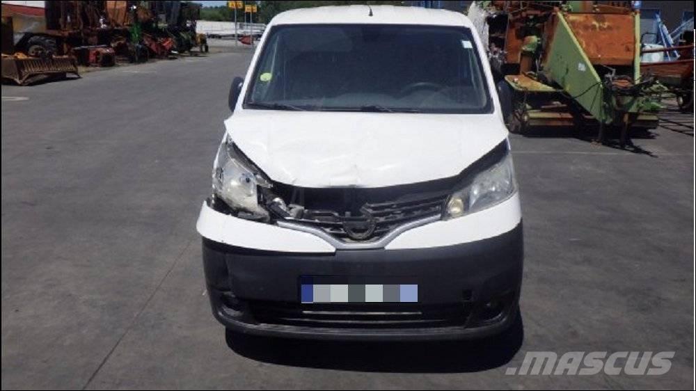Nissan NV 200 廂式貨物運輸車