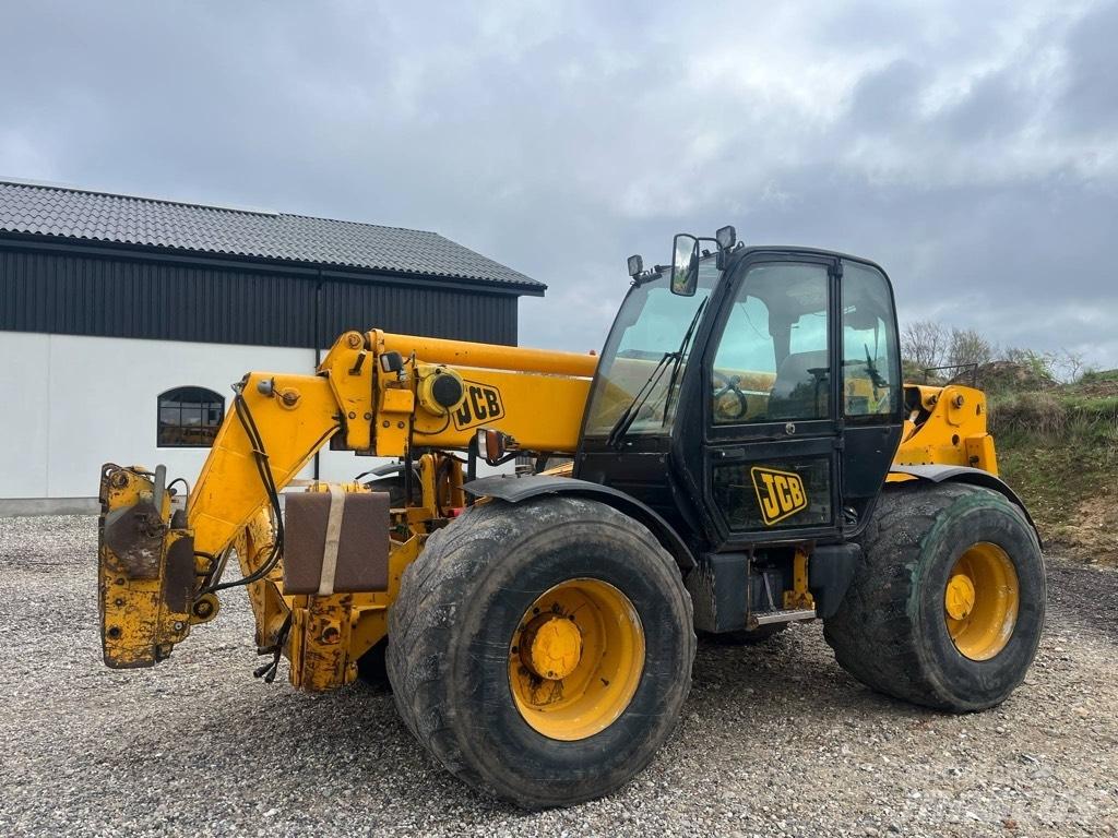 JCB 532-120 伸縮臂操作車