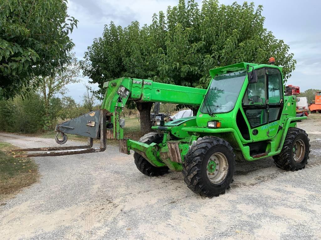 Merlo P38.14 伸縮臂操作車