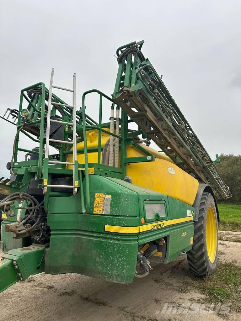 John Deere R 962 i 牽引式噴霧機