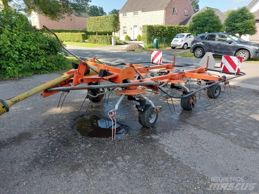 Fella TH 790 耙與翻草機