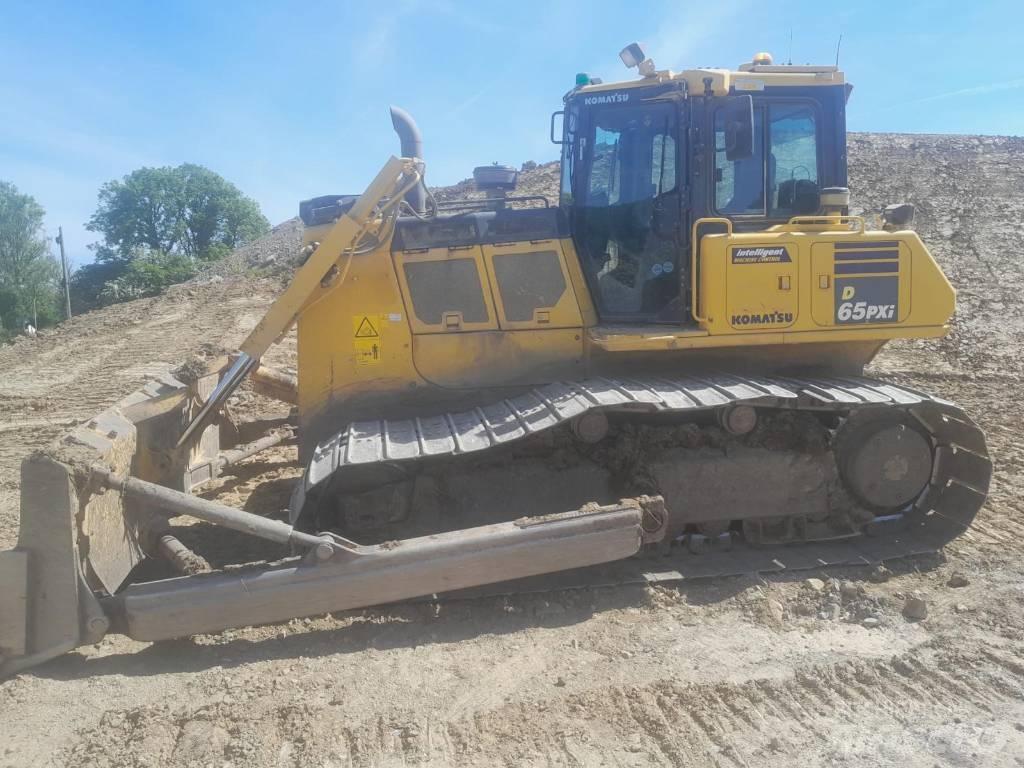 Komatsu D65PXi-18 履帶推土機