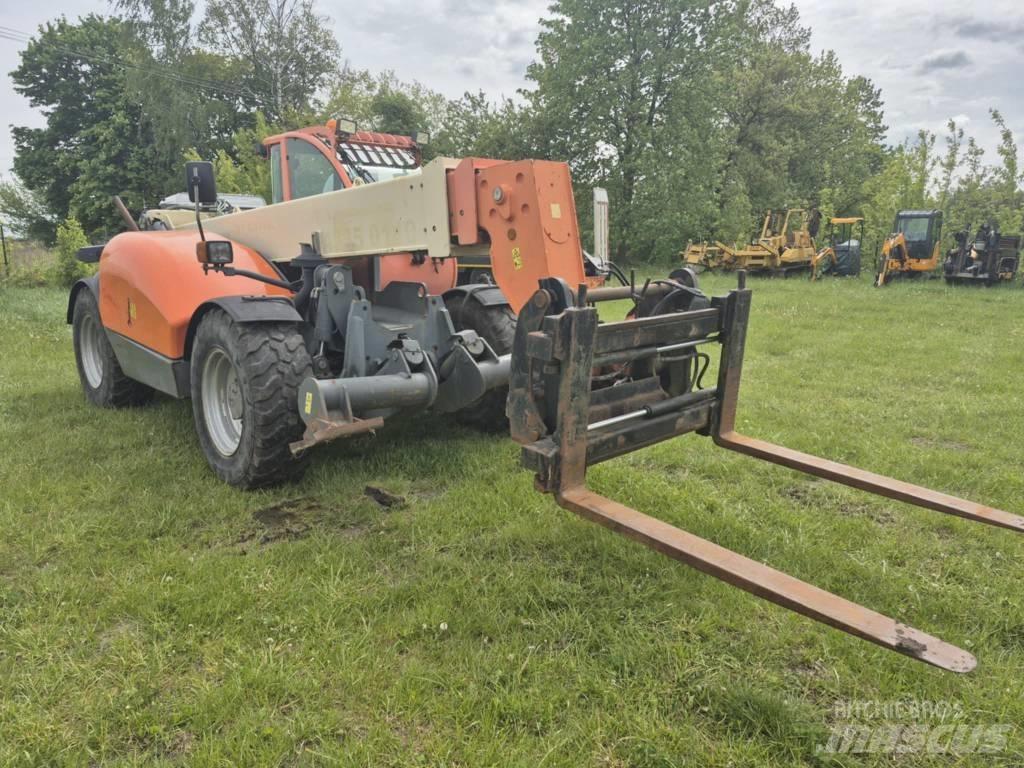 JLG 4013 伸縮輪式裝載機