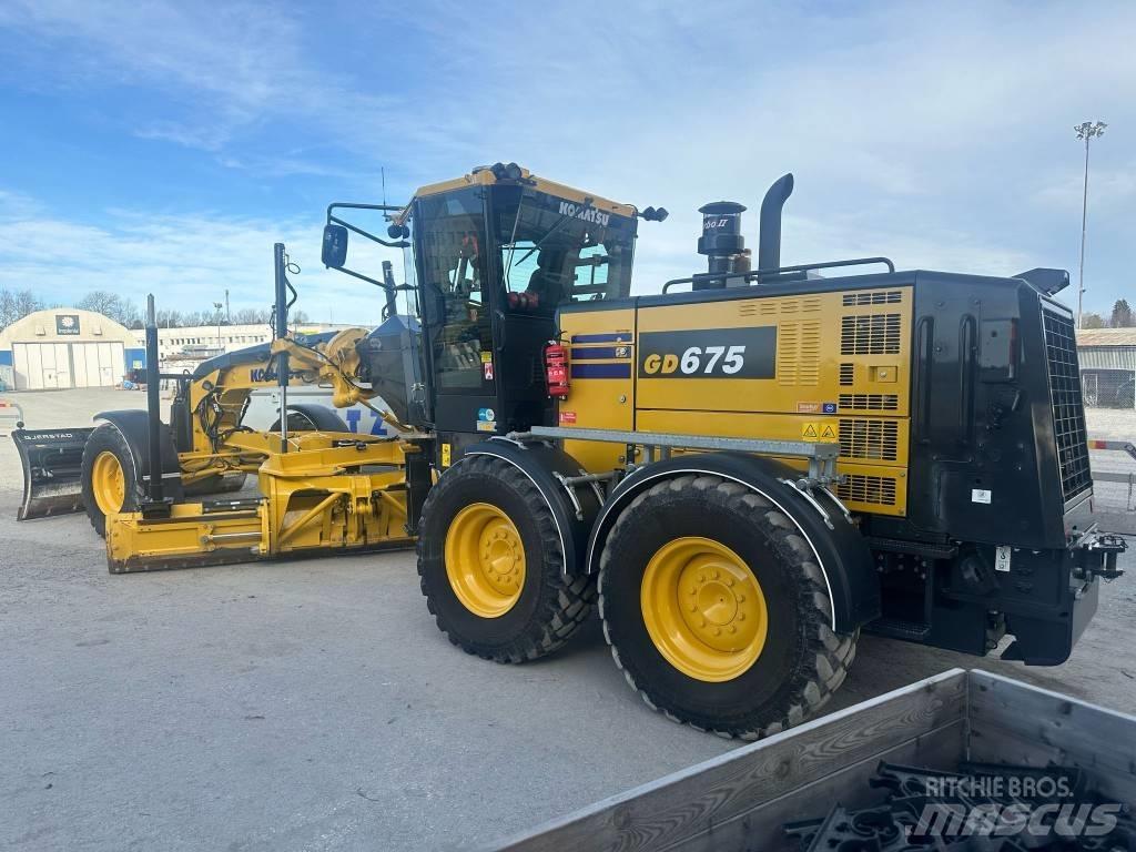 Komatsu GD675-7E0 平土機