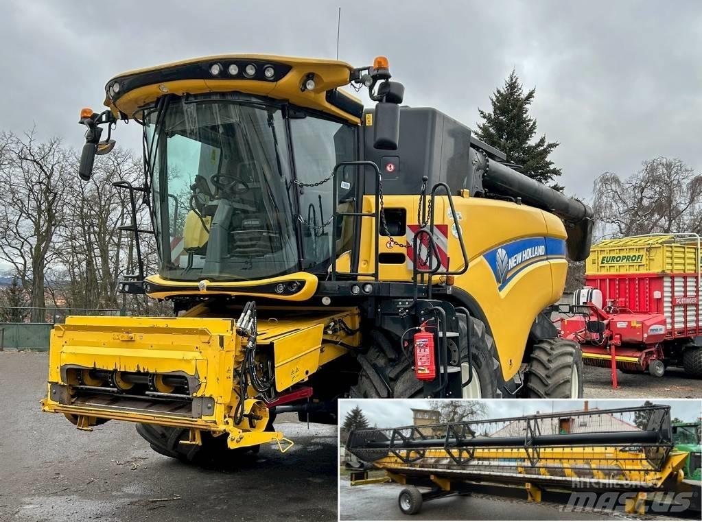 New Holland CX 880 聯合收穫機