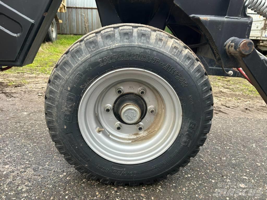 New Holland CX 880 聯合收穫機