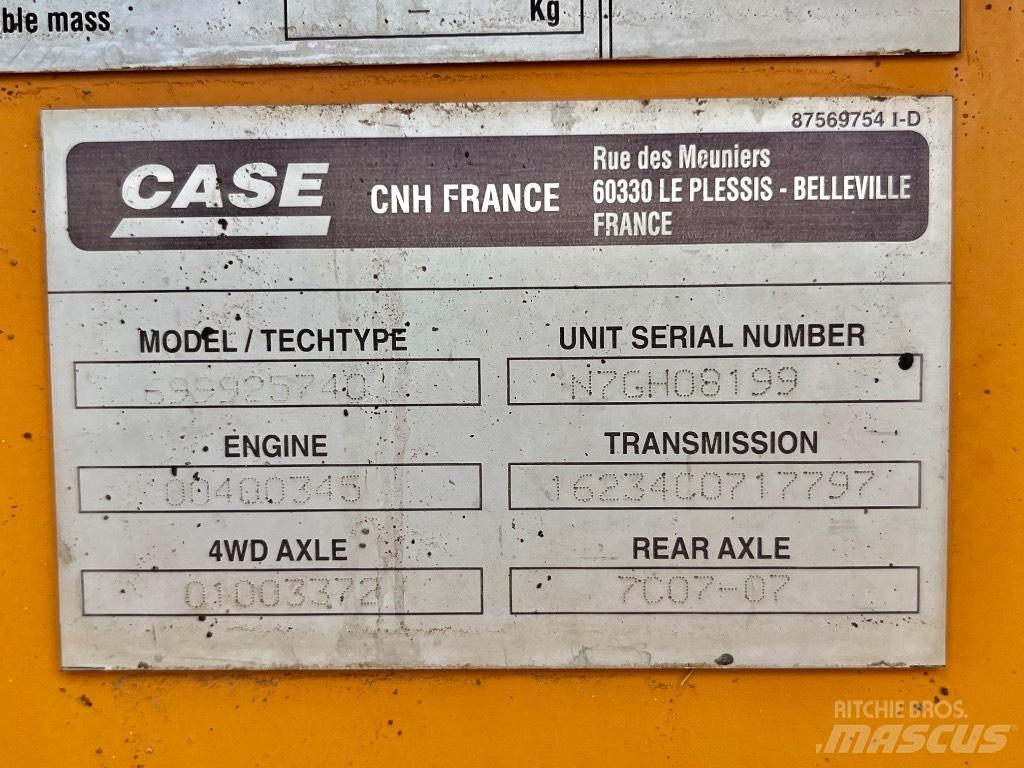 CASE 580 SR 反鏟裝載機