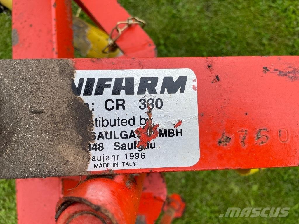 Unifarm CR 330 耙與翻草機