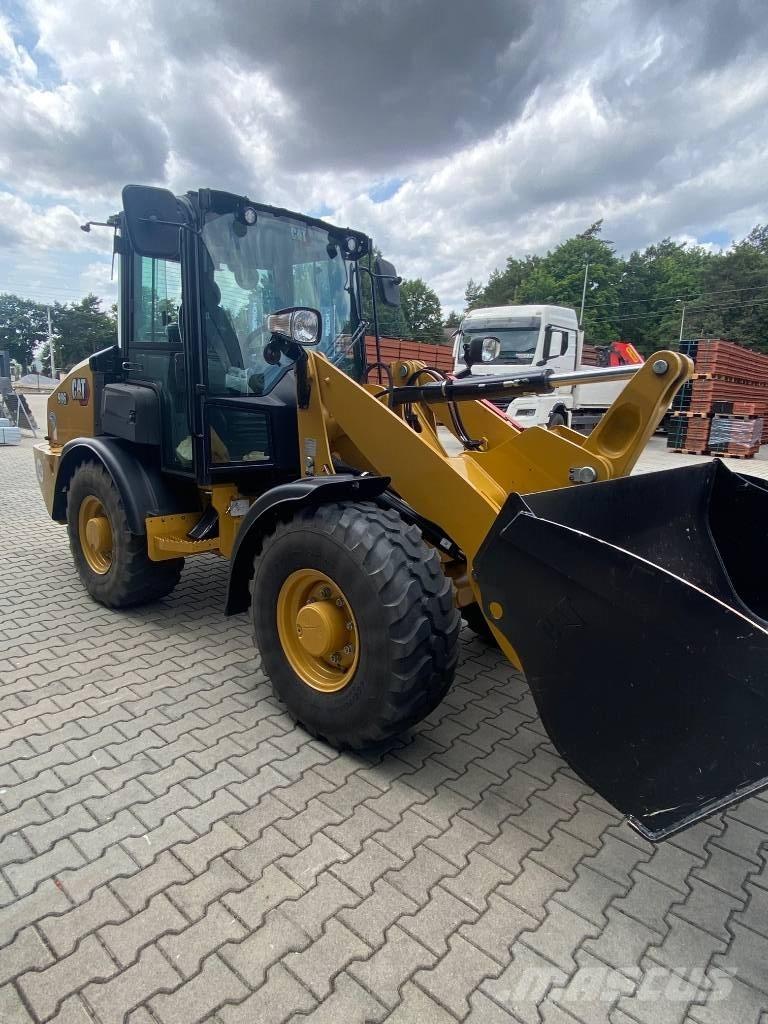 CAT 906 輪胎式裝載機