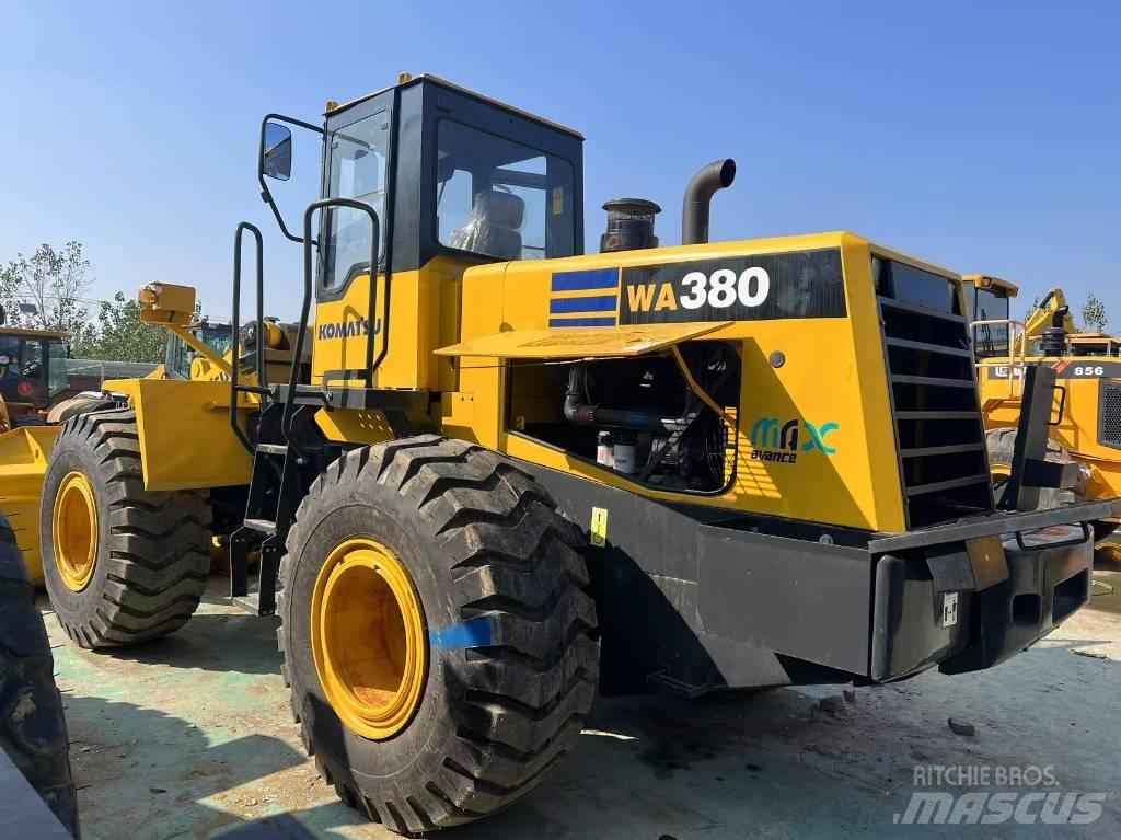 Komatsu WA 380 輪胎式裝載機
