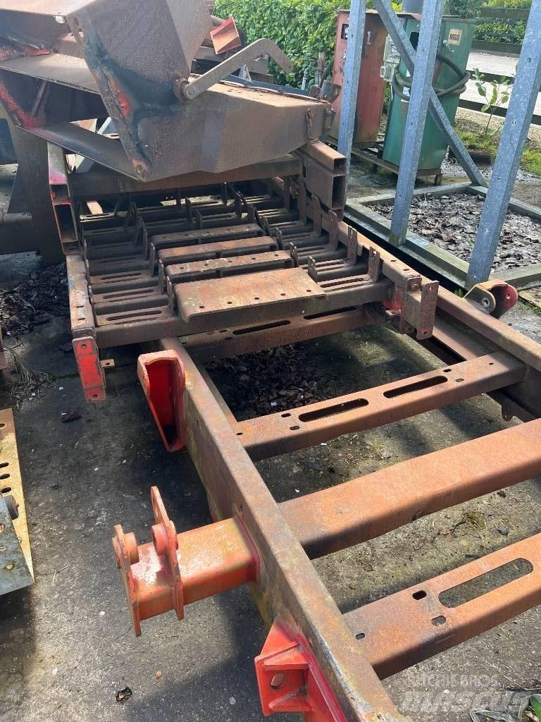 Sandvik QJ 341 移動式壓碎機