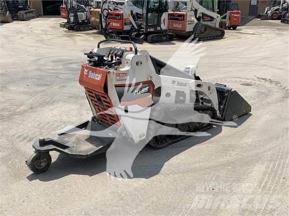 Bobcat MT55 滑移轉向裝載機