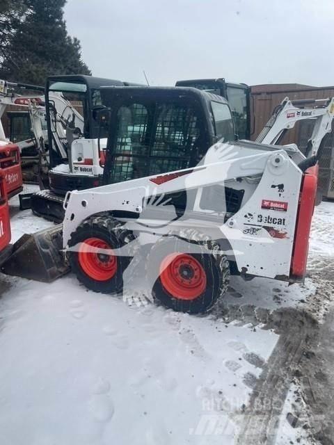Bobcat S450 滑移轉向裝載機