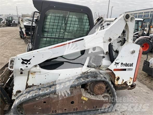 Bobcat T590 滑移轉向裝載機
