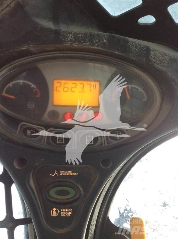 Bobcat T750 滑移轉向裝載機
