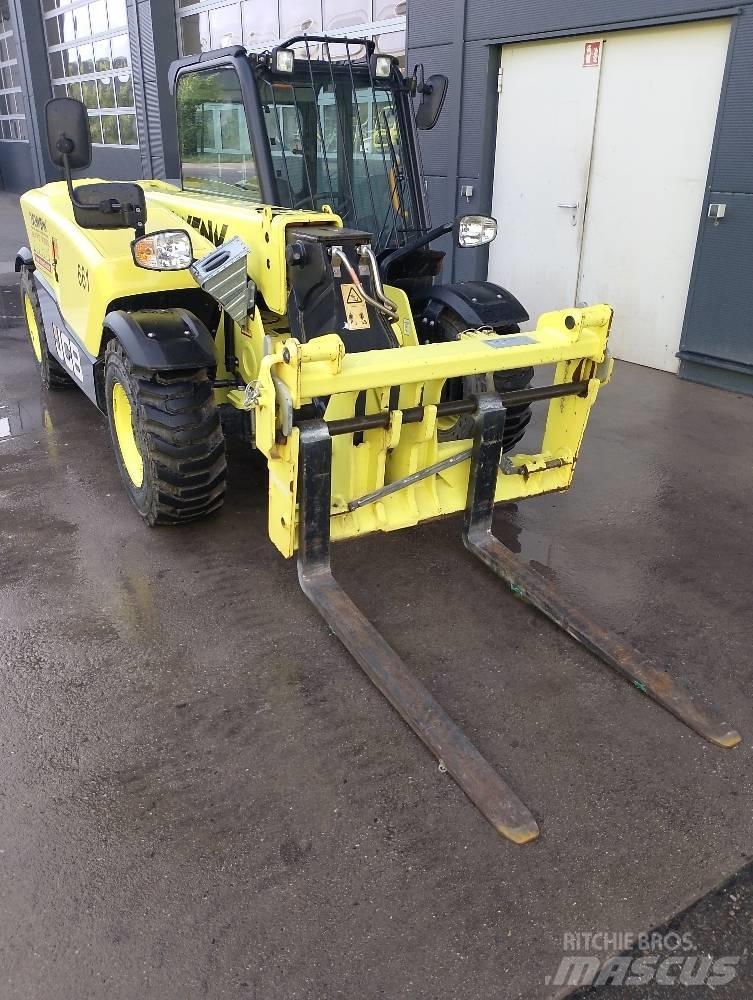 JCB 525-60 伸縮臂操作車