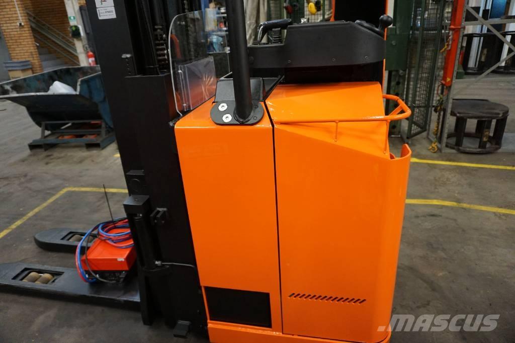 Toyota SSE160L 自走式堆積機