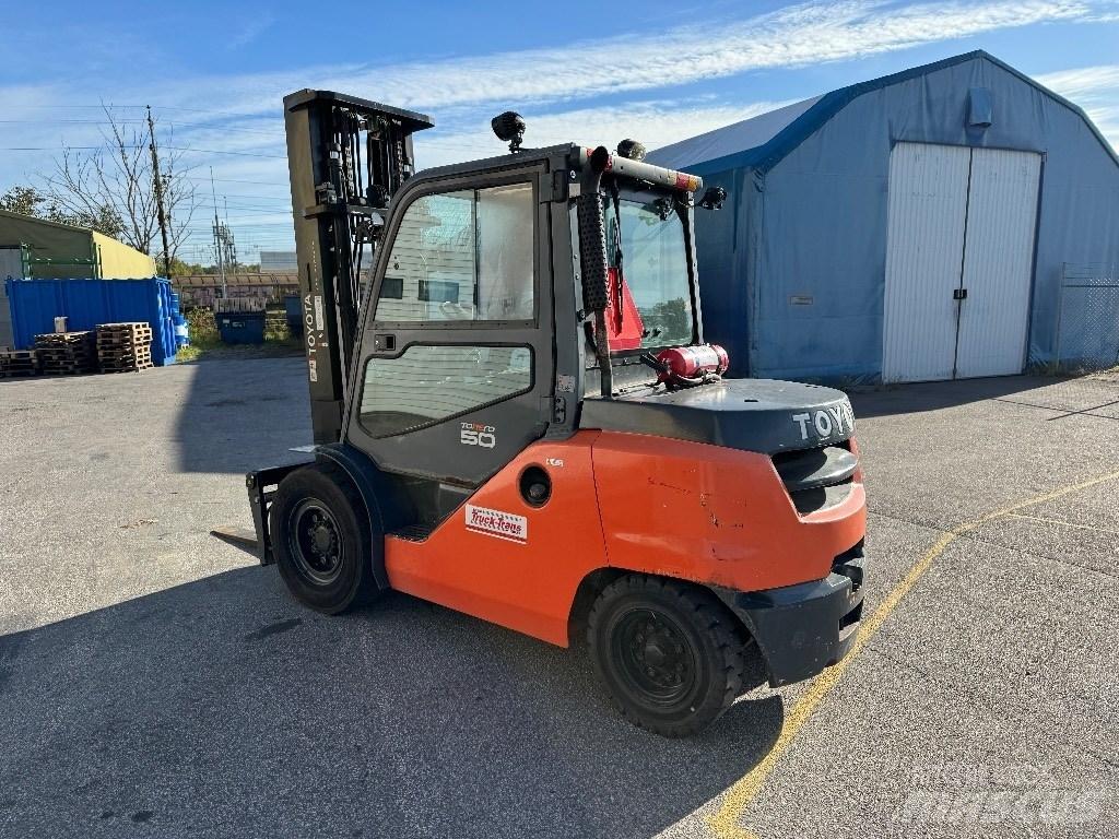 Toyota 40-8FD45N 柴油卡車