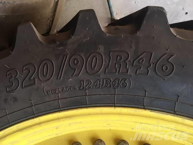 John Deere 6820 輪胎、車輪和輪圈