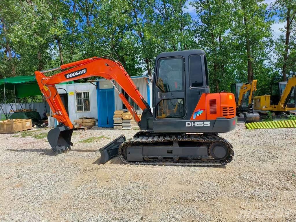 Doosan DH 55 小型挖土機/掘鑿機<7t(小型挖掘機)