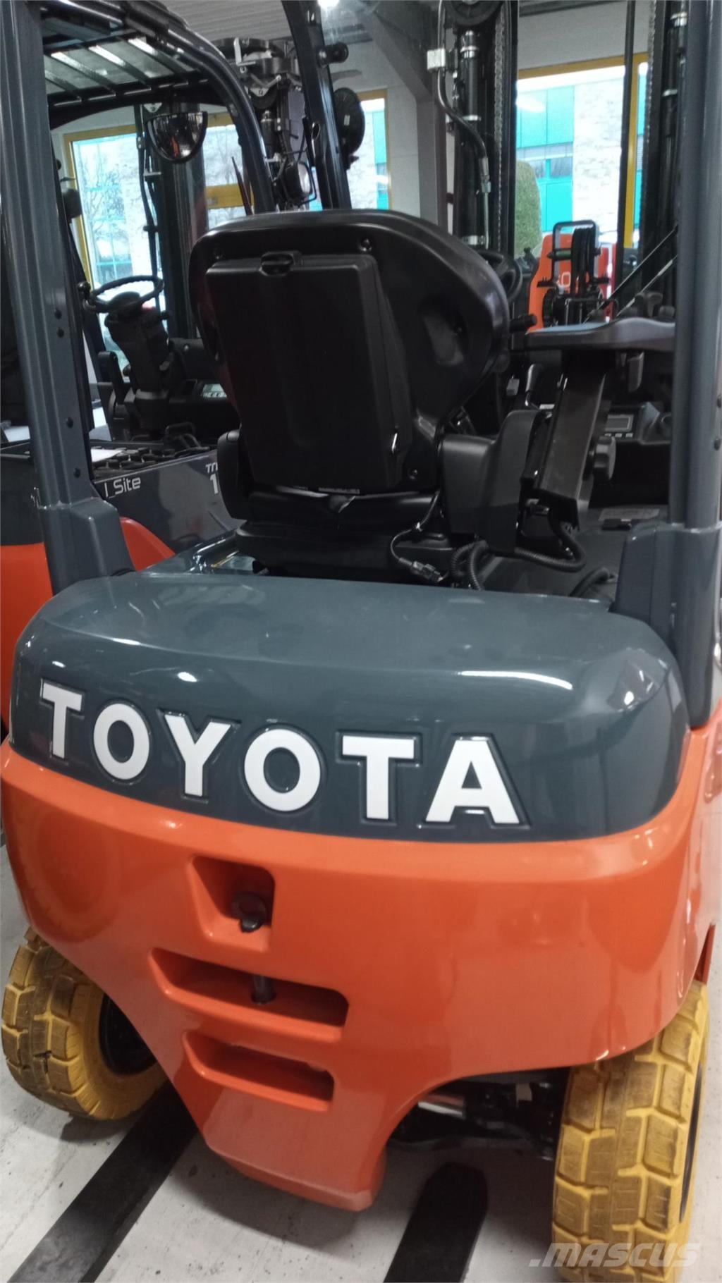 Toyota 8FBMK20T 電動堆高機