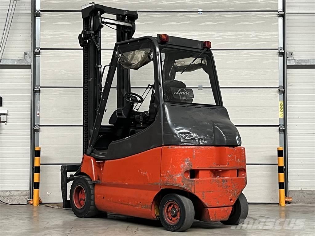 Linde E30 / 03 / 600 電動堆高機