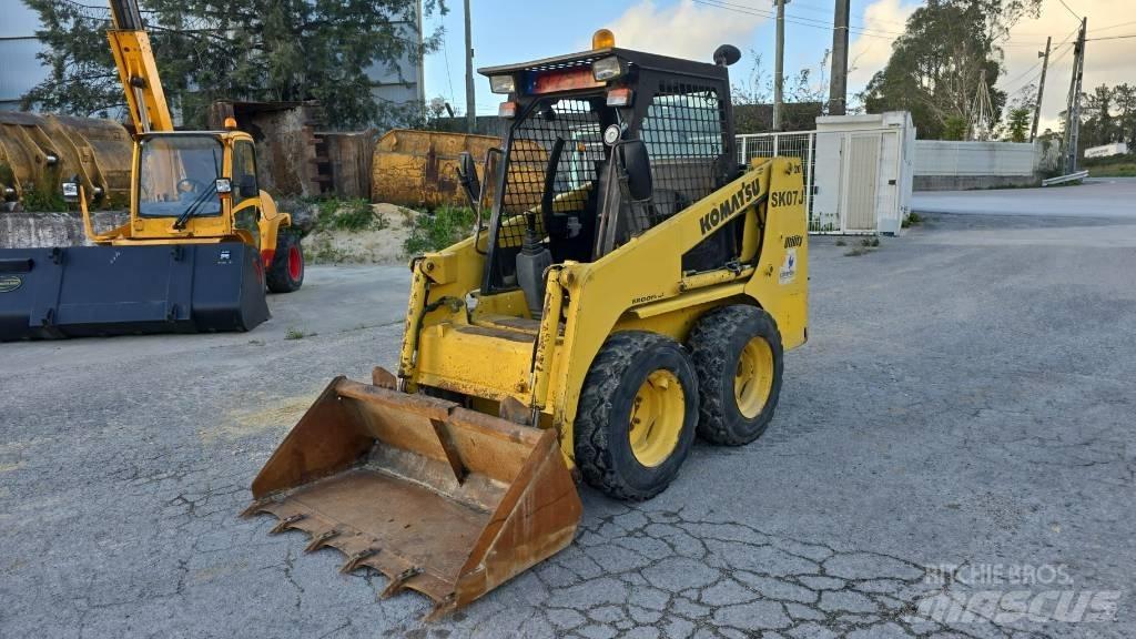 Komatsu SK07J 小型裝載機