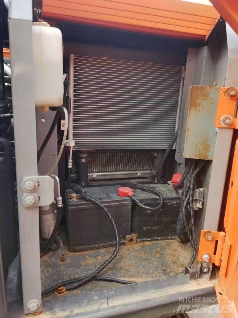 Hitachi ZX 70 中型挖土機/掘鑿機/挖掘機 7t-12t