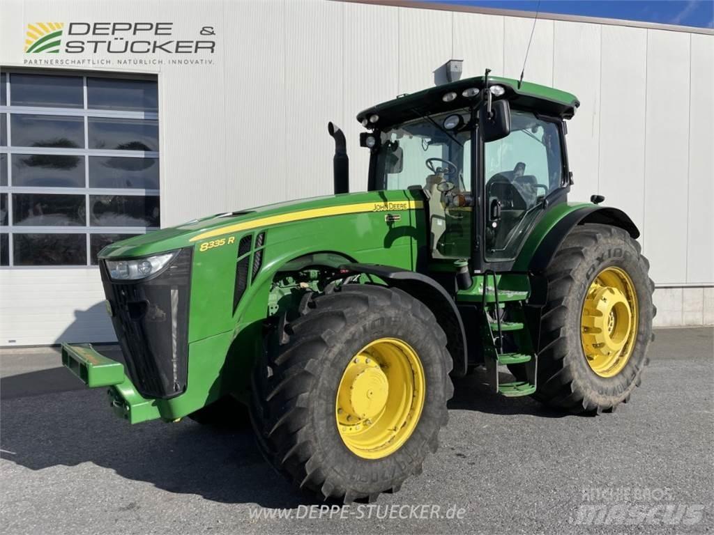 John Deere 8335R 曳引機