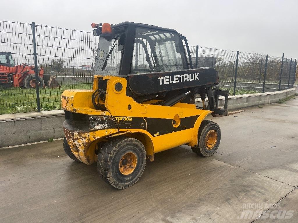 JCB TLT 30 D 4x4 !! 伸縮臂操作車