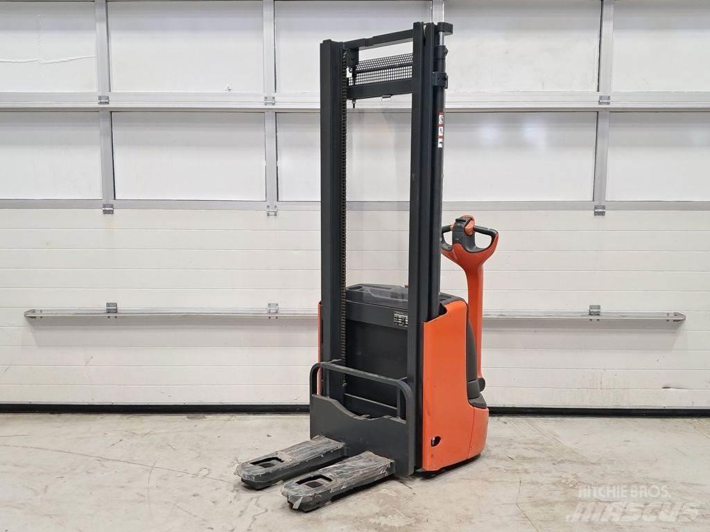 Linde L10 行走控制式堆積機