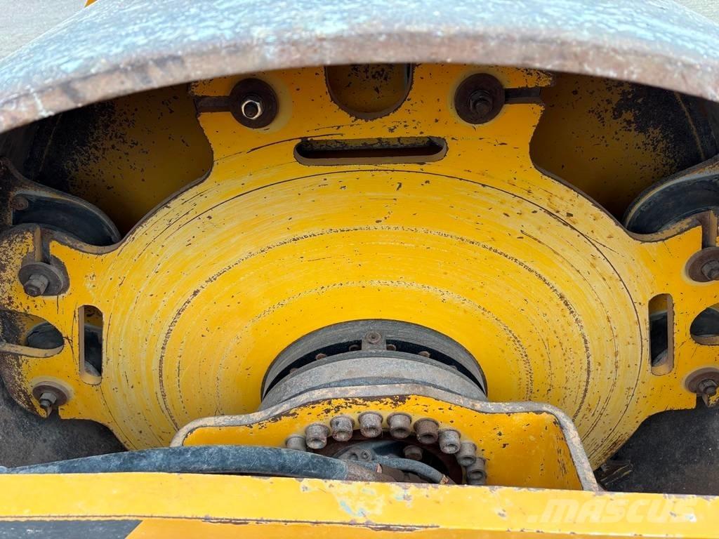 Volvo SD 135 B 單輪滾壓機