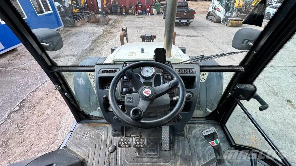 Terex TLB 990 PS 反鏟裝載機