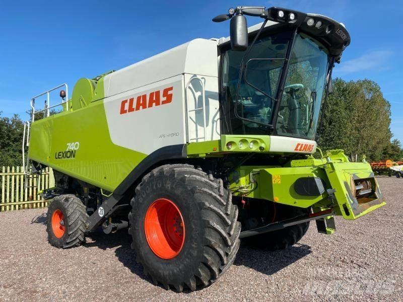 CLAAS LEXION 740 聯合收穫機