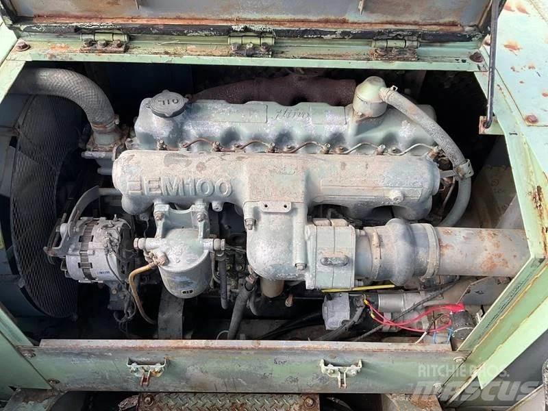 Hitachi KH125-3 履帶式起重機