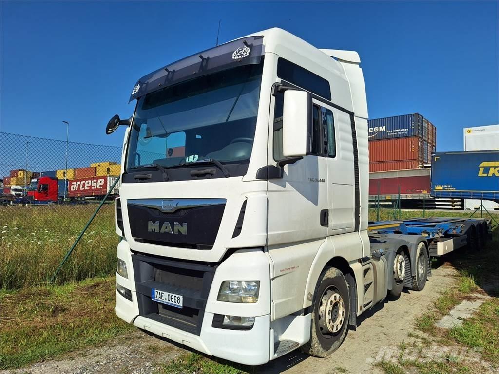 MAN TGX 26.440 6X2 曳引機組件